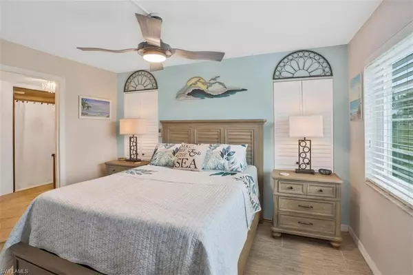 Naples, FL 34116,4372 27th CT SW #2-102