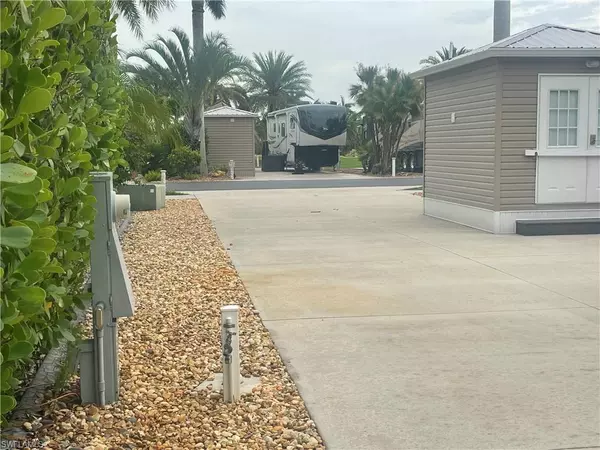 Fort Myers, FL 33905,5200 Cypress Trail Resort CIR