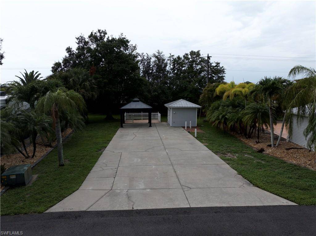 Fort Myers, FL 33905,5850 Maplewood CT