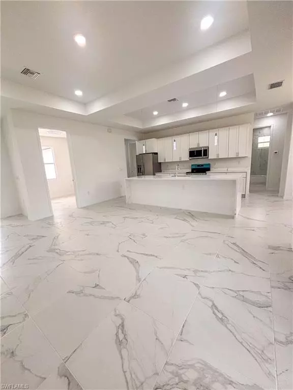 Lehigh Acres, FL 33971,2515 Sunniland BLVD