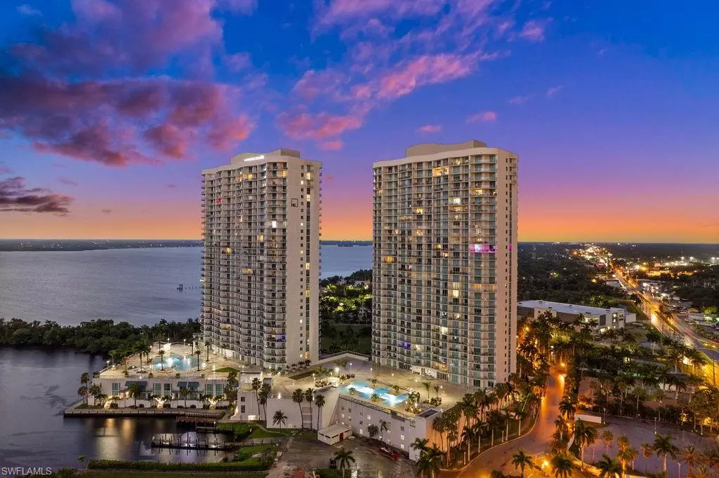 Fort Myers, FL 33916,3000 Oasis Grand BLVD #2103