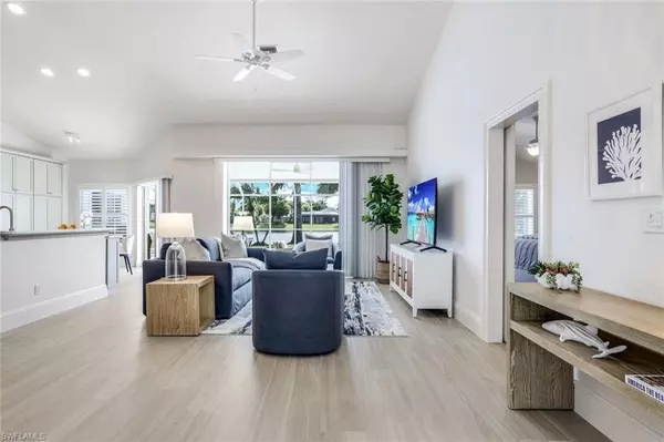 Naples, FL 34104,914 Marble DR