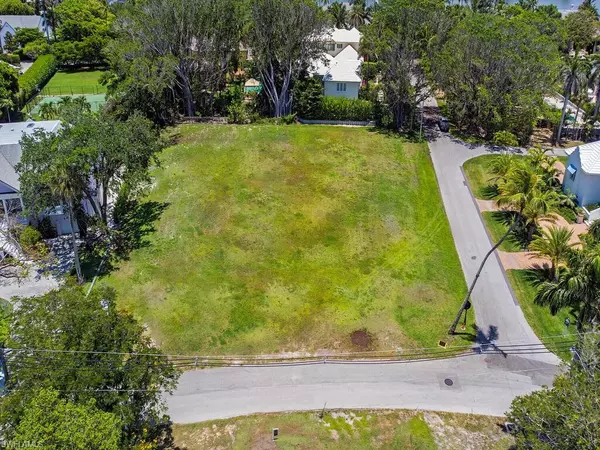 Naples, FL 34102,2545 Lantern LN