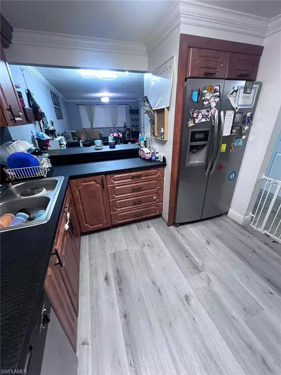 Hialeah, FL 33015,6930 Miami Gardens DR #201