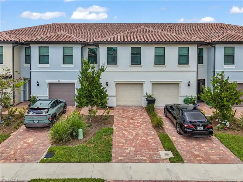 1533 Lake Jessup CIR, Cape Coral, FL 33909
