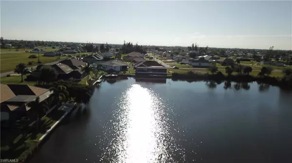 Cape Coral, FL 33993,702 NW 30th PL