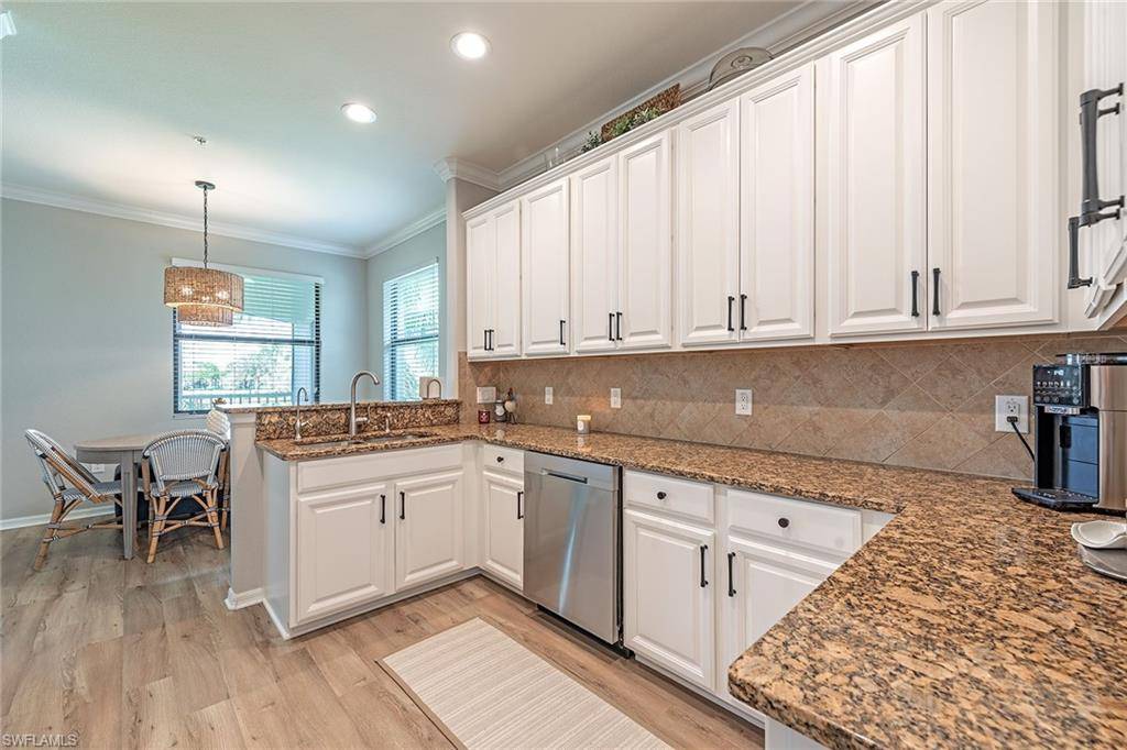 Naples, FL 34114,3153 Aviamar CIR #202