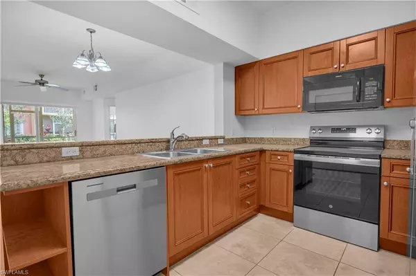 Estero, FL 33928,20321 Estero Gardens CIR #107