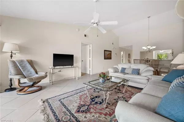 Naples, FL 34110,1190 Yesica Ann CIR #B205