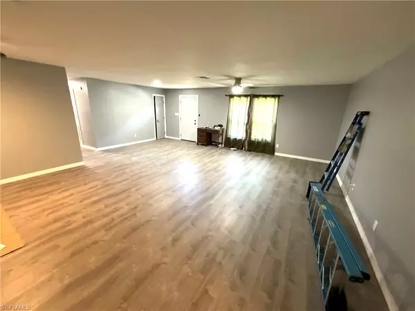 Fort Myers, FL 33905,169 Riverview RD