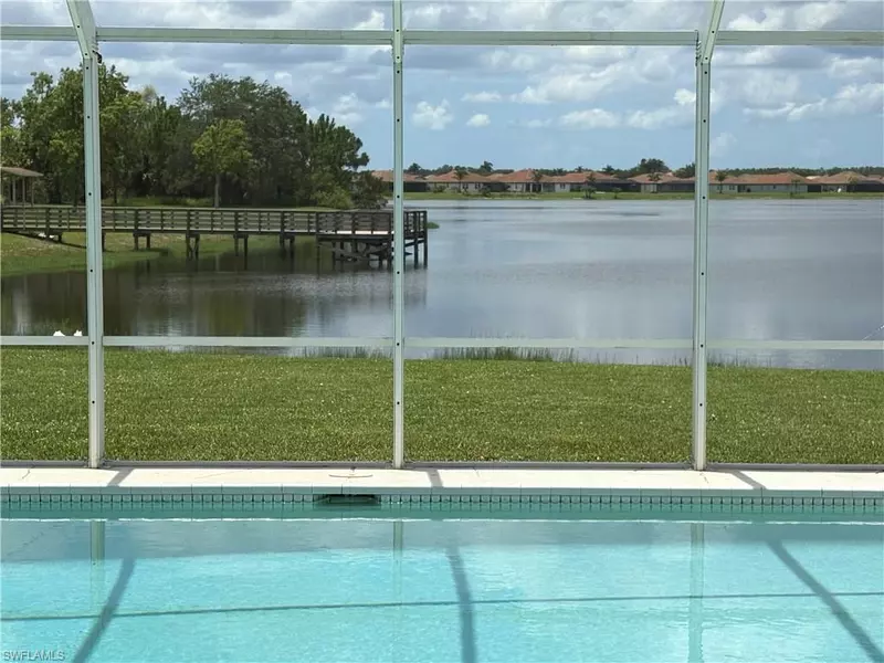 1118 Grove DR, Naples, FL 34120