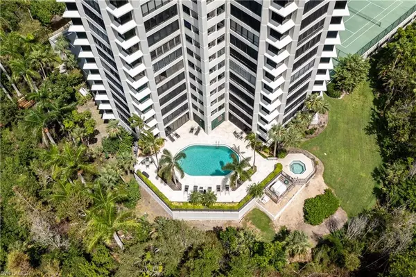 Naples, FL 34108,5555 Heron Point DR #1202