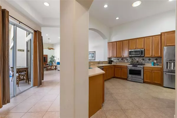 Naples, FL 34119,1757 Tarpon Bay DR S #57
