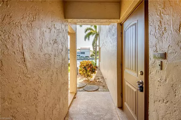 Cape Coral, FL 33904,4013 SE 19th PL #101