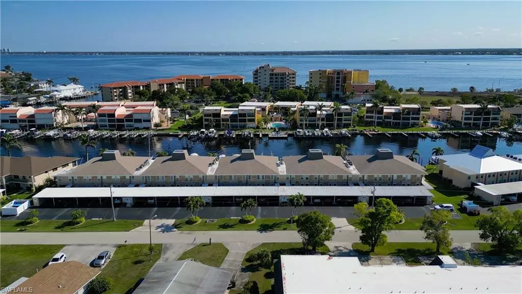 4013 SE 19th PL #101, Cape Coral, FL 33904