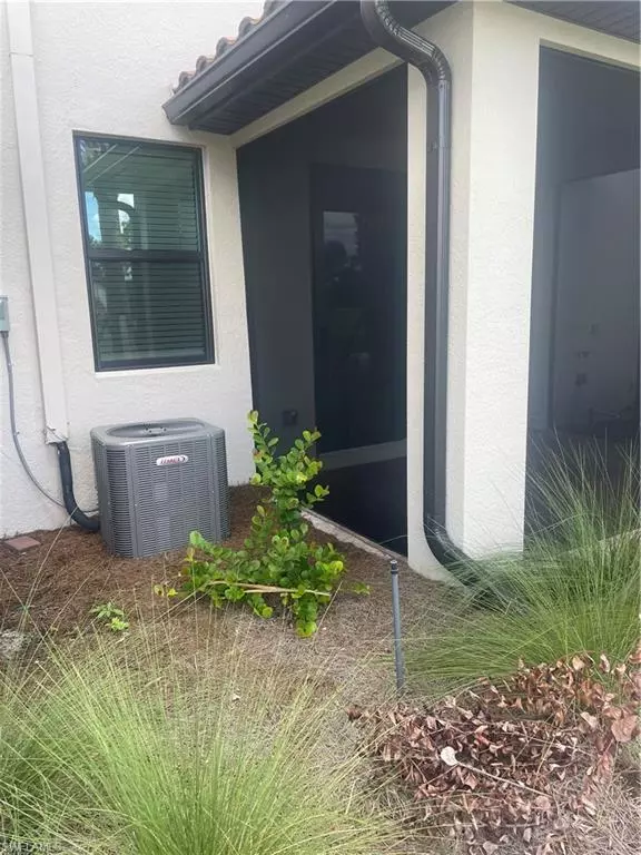 Cape Coral, FL 33909,1519 Fells Cove LN