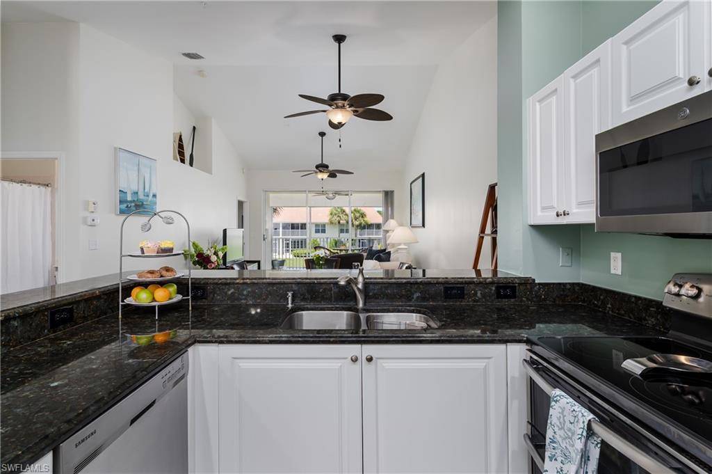 Naples, FL 34110,5035 Cedar Springs DR #202