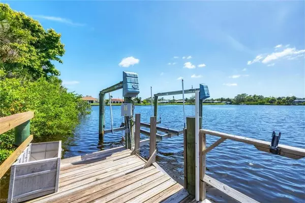 Port Charlotte, FL 33948,18585 Klingler CIR