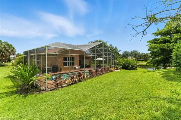 2085 Painted Palm DR, Naples, FL 34119