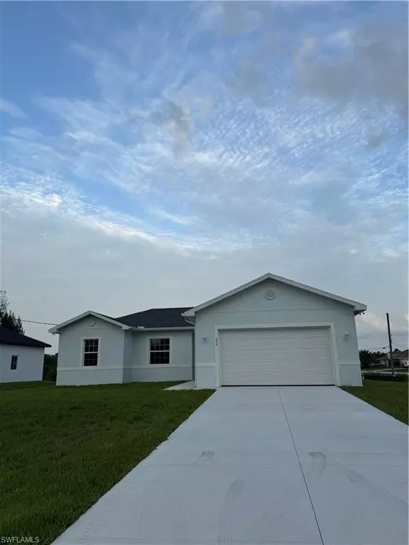 426 Mercedes CT, Lehigh Acres, FL 33972