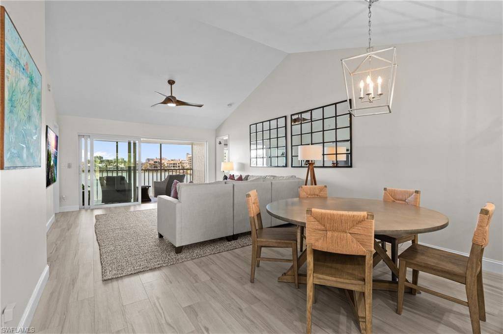 10682 Gulf Shore DR #C301, Naples, FL 34108