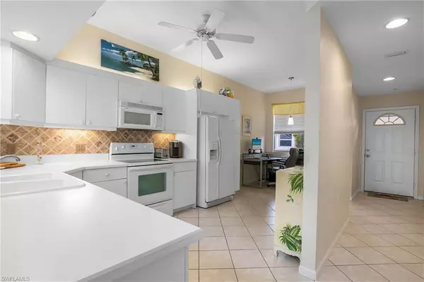 Naples, FL 34114,6810 Beach Resort DR #13