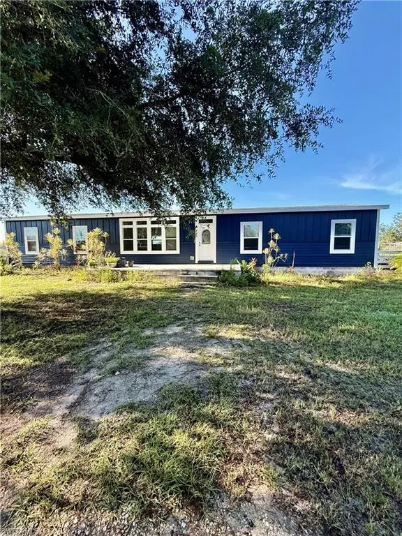 4660 43rd AVE NE, Naples, FL 34120