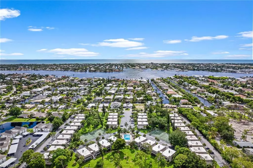 Naples, FL 34102,1549 Sandpiper ST #59