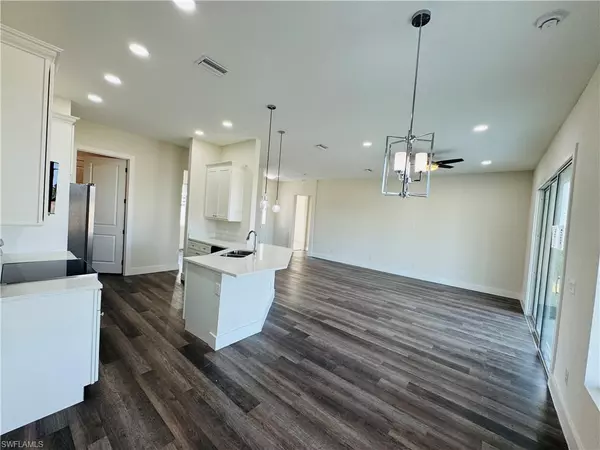 Labelle, FL 33935,1062 Jay CT