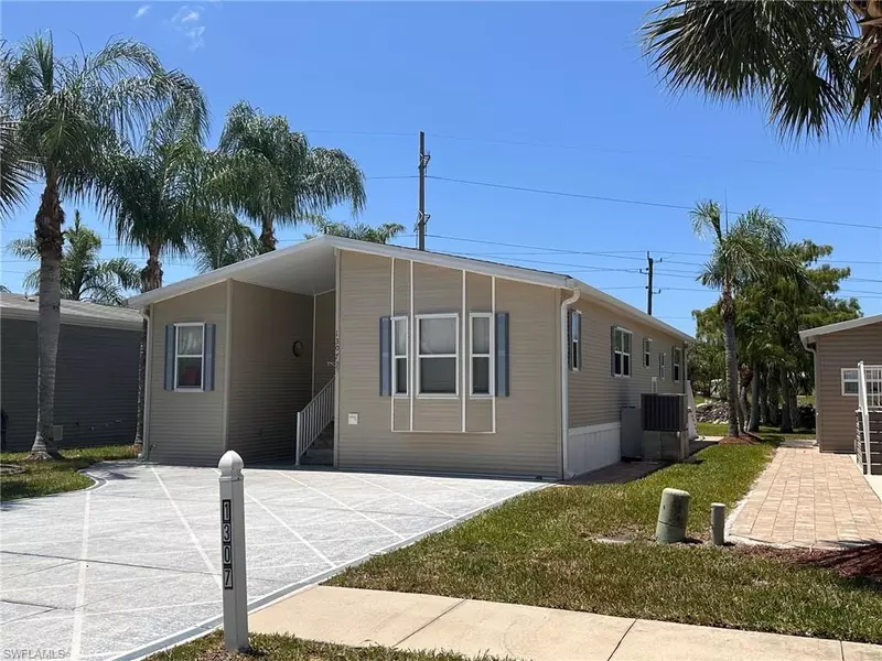 1307 Silver Lakes BLVD, Naples, FL 34114