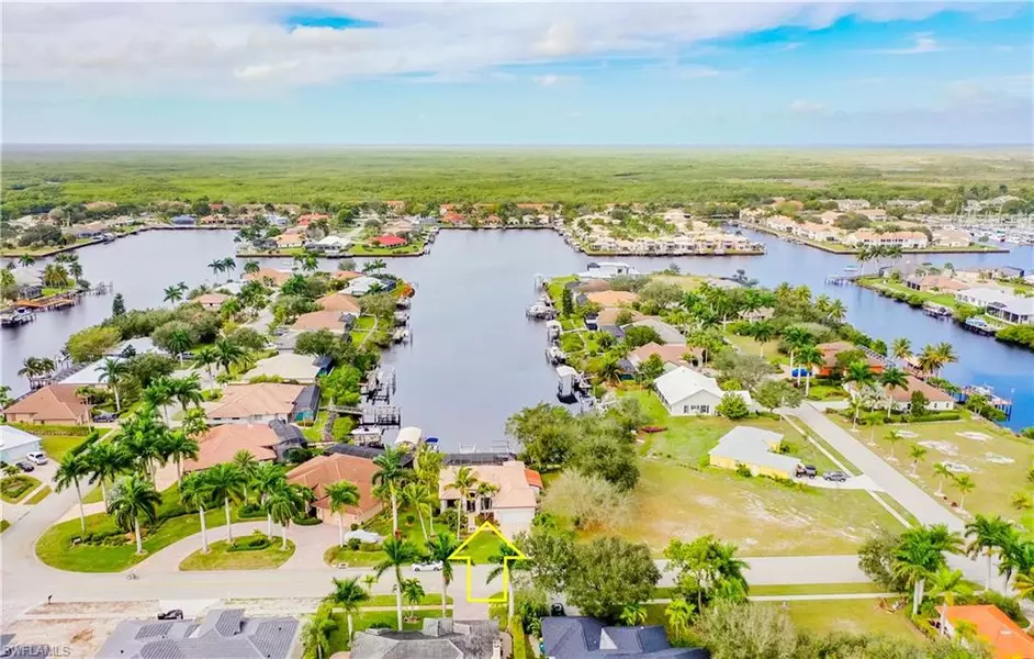 171 Cays DR, Naples, FL 34114