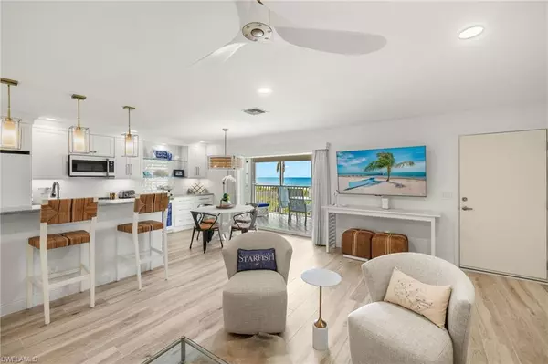 Sanibel, FL 33957,827 E Gulf DR #C6
