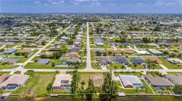 Cape Coral, FL 33991,1318 SW 4th AVE