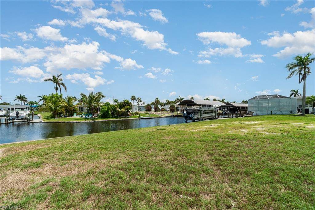 Fort Myers Beach, FL 33931,11410 Bougainvillea LN