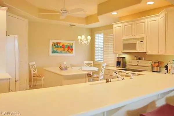 Naples, FL 34110,6017 TROPHY DR #601