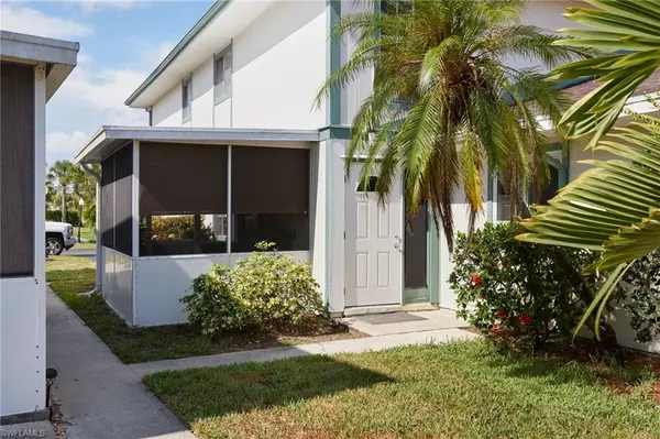 Fort Myers, FL 33907,3297 Royal Canadian TRCE #2