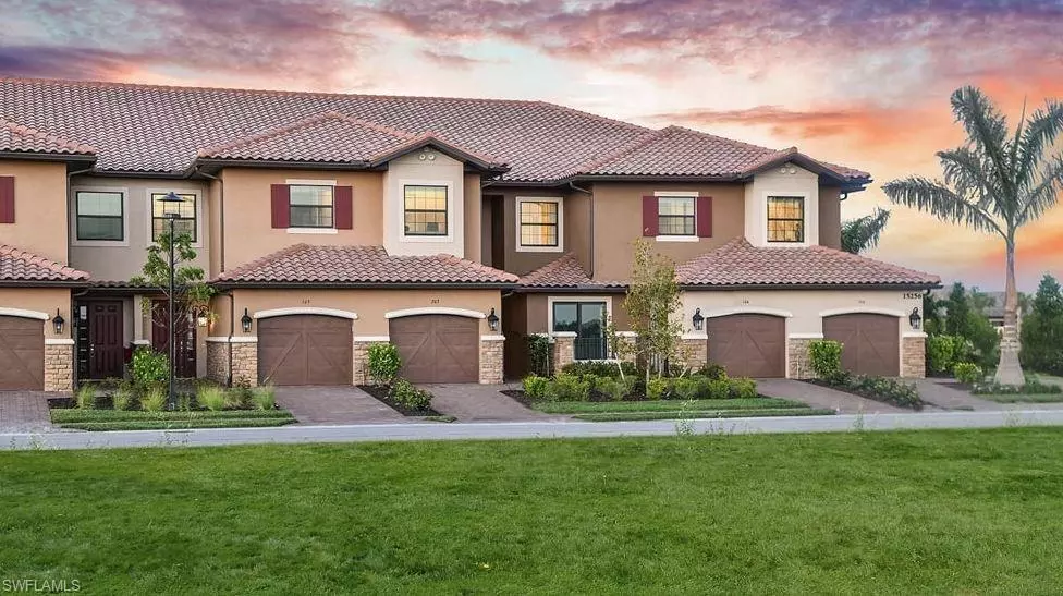 Naples, FL 34114,15320 Lucerna ST #104