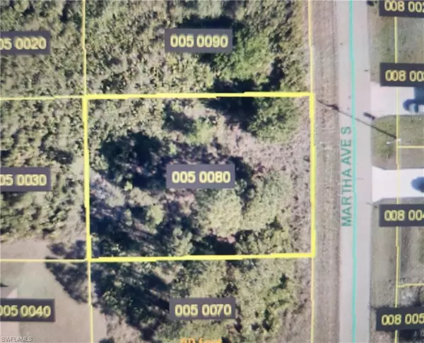 916 Martha AVE S, Lehigh Acres, FL 33974