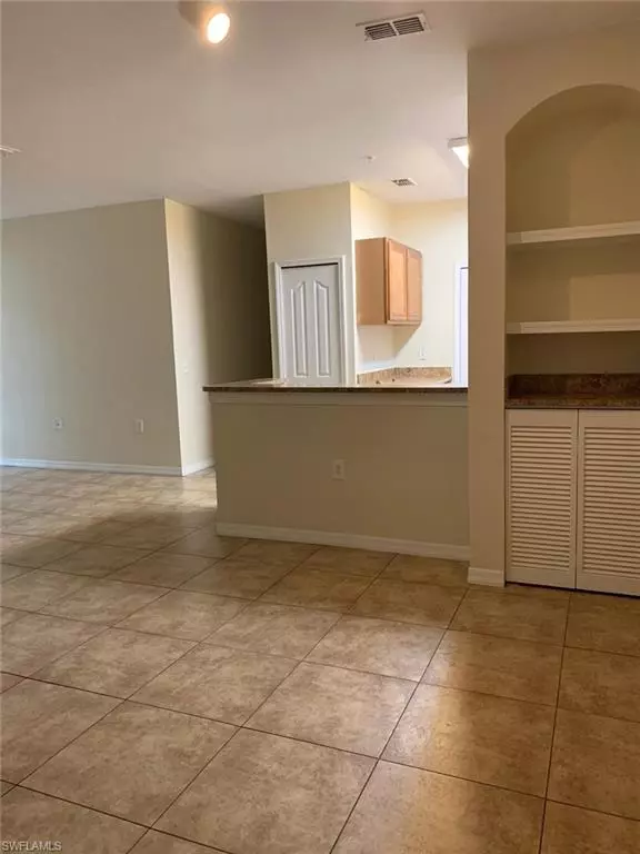 Orlando, FL 32835,6169 Metrowest BLVD #104