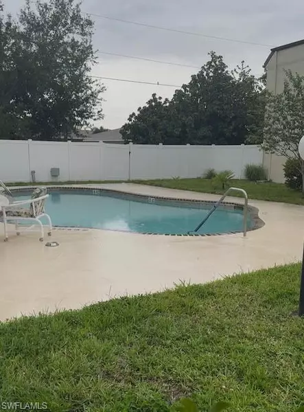 3911 Country Club BLVD #102, Cape Coral, FL 33904