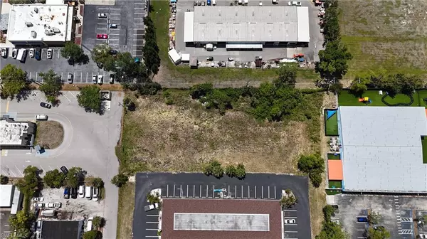 Fort Myers, FL 33907,12830 Kenwood LN