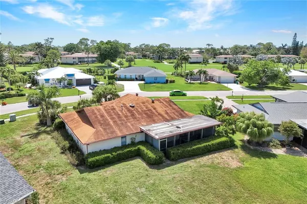 Naples, FL 34112,4305 Beechwood Lake DR