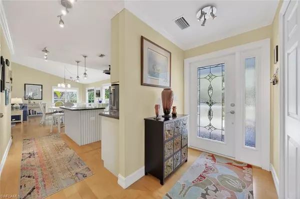 Sanibel, FL 33957,1043 Sand Castle RD