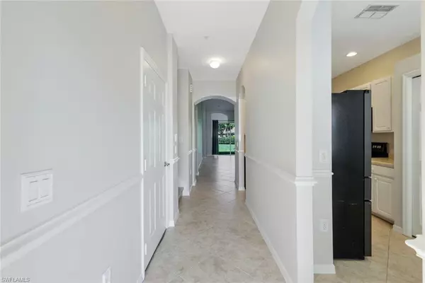 Naples, FL 34114,14165 Winchester CT #203