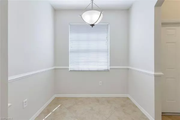 Naples, FL 34114,14165 WINCHESTER CT #203