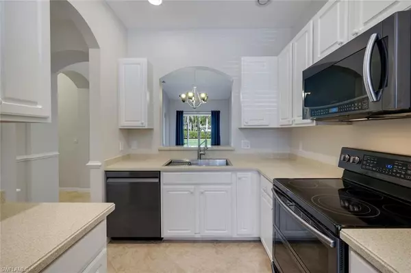 Naples, FL 34114,14165 WINCHESTER CT #203