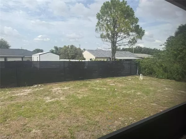 Lehigh Acres, FL 33971,2806 5th ST W