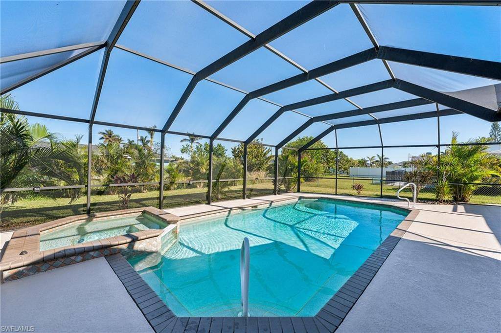 221 SW 47th ST, Cape Coral, FL 33914