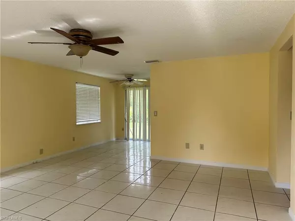 Fort Myers, FL 33905,8 Roanoke DR