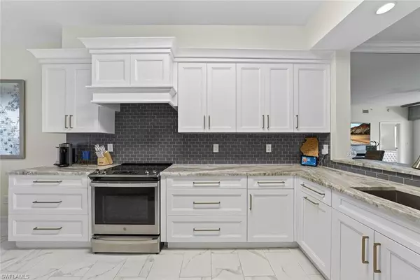 Naples, FL 34109,1940 Willow Bend CIR #102